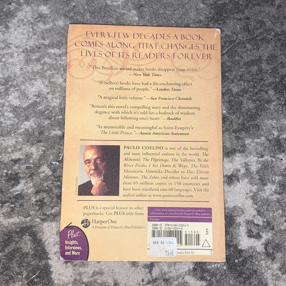 The Alchemist by Paulo Coelho - Picture 2 of 3